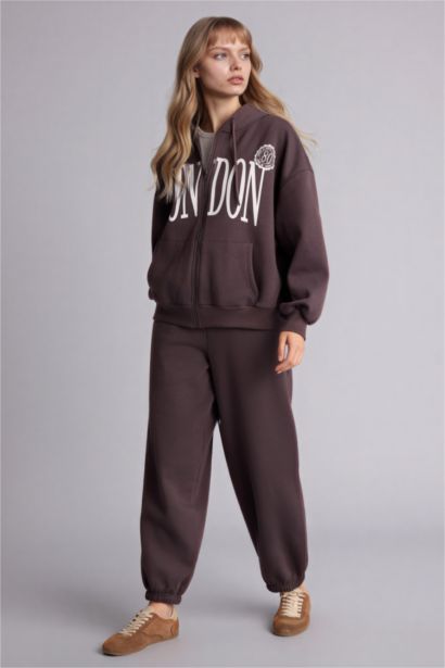 Jogger Fit Tie Waist Sweatpants