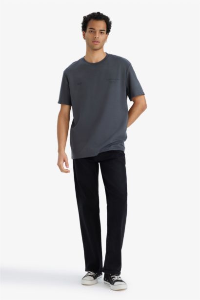 تيشيرت مطبوع يسمح بمرور الهواء