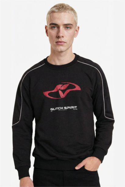 سويت شيرت مطبوع بقصة واسعة وياقة دائرية