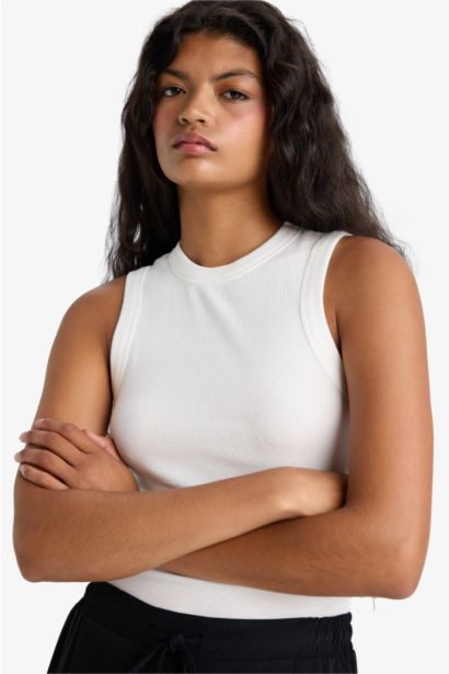 Slim Fit Basic Camisole Crew Neck Tank Top