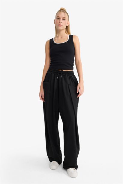 Barrel Fit Tied Waist Wide Leg Sweatpants