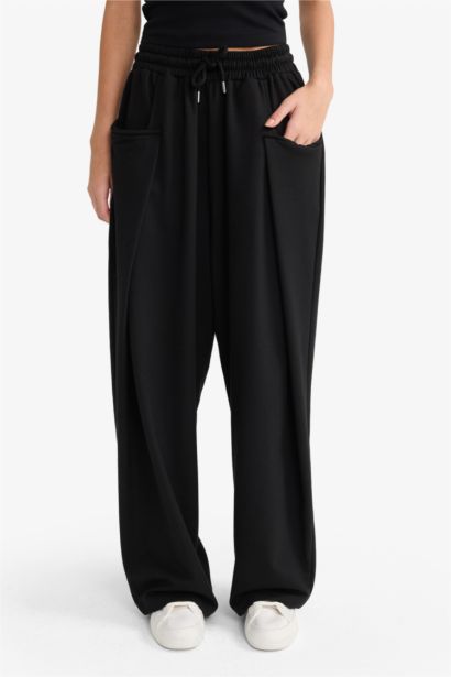 Barrel Fit Tied Waist Wide Leg Sweatpants