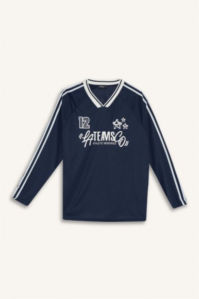 Oversize Fit V Neck Printed T-Shirt