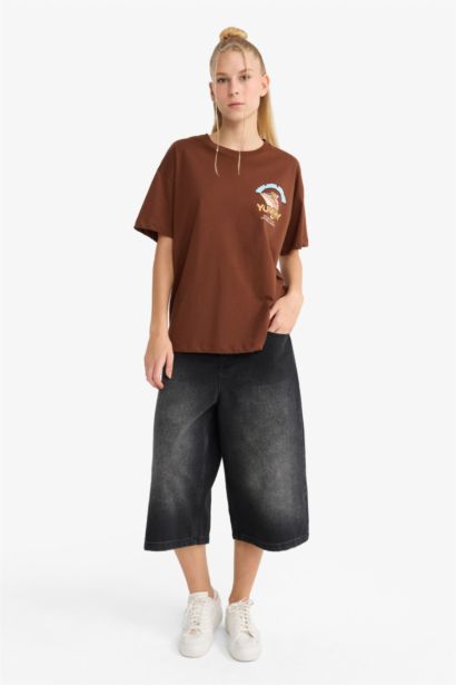 Woman Short Sleeve T-Shirt