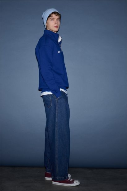 Barrel Fit Elastic Waist Jeans