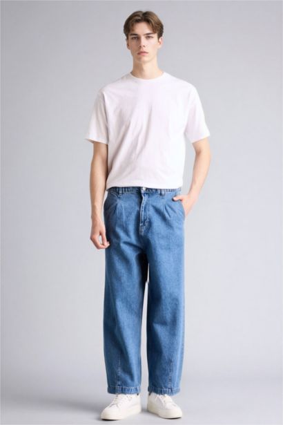 Barrel Fit Elastic Waist Jeans