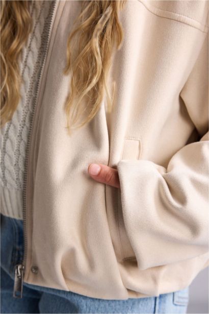 Girl V-Neck Puffer Jacket