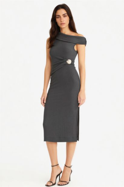 فستان نص كم القماش المنسوج قصة عادية بدون كم