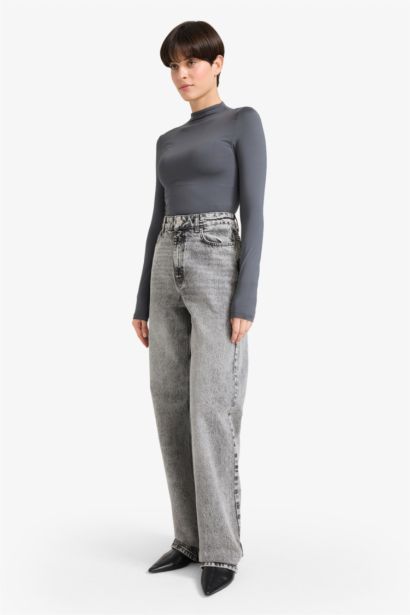 Half Turtleneck Long Sleeve Snap Bodysuit