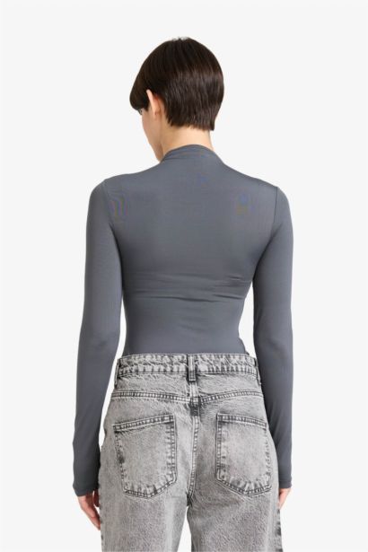 Half Turtleneck Long Sleeve Snap Bodysuit