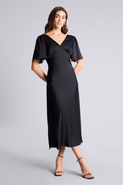 Платье с коротким рукавом стандартного кроя с V-образным вырезом из сатина