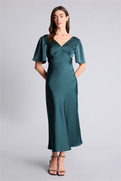 فستان ستان نص كم قصة عادية بياقة V