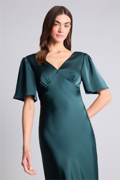 فستان ستان نص كم قصة عادية بياقة V