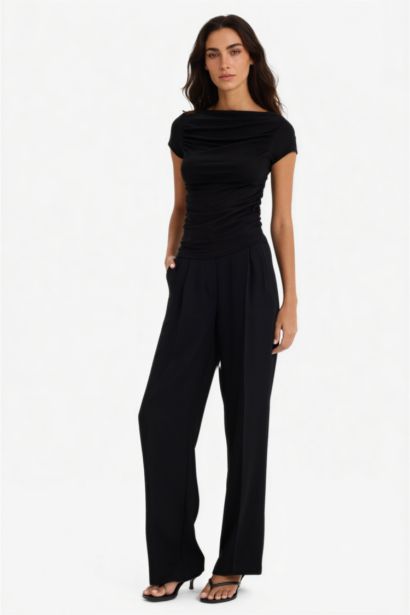 تيشيرت نص ردن سليم فيت بكتف مكشوف