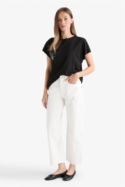 تيشيرت نص ردن بطبعة أحجار وياخة مستديرة