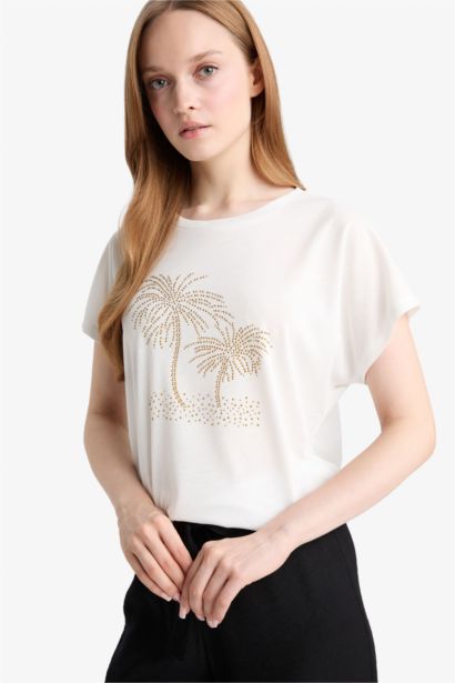 Bisiklet Yaka Taş Baskılı Kısa Kollu Tişört