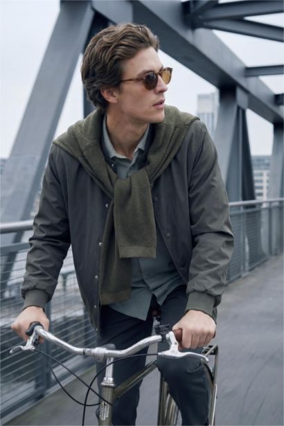 Esnek Slim Fıt Kolej Yaka Mont