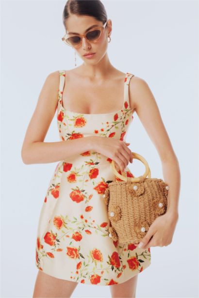 DCEY x DeFacto Kadın Kedi Gözü Formunda Bej Güneş Gözlüğü