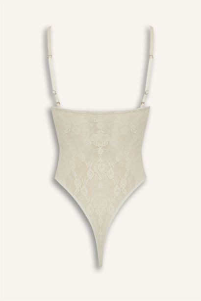 بودي سوت دانتيل بحمالات رفيعة