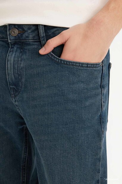 Sergio Regular Fit Normal Waist Straight Leg Jeans