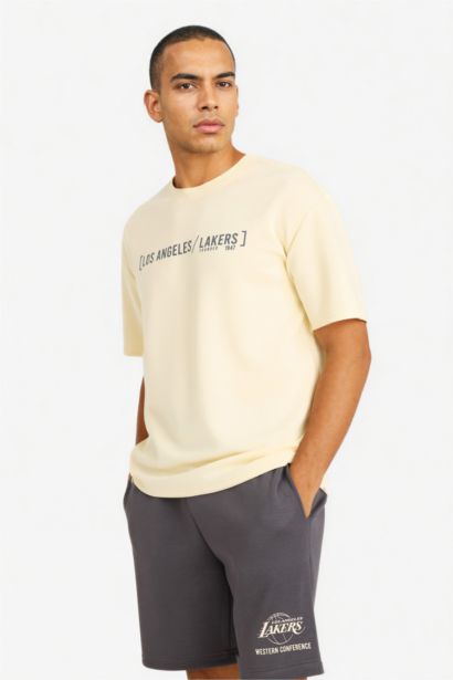 NBA Los Angeles Lakers Relax Fıt Bisiklet Yaka Kısa Kollu Tişört