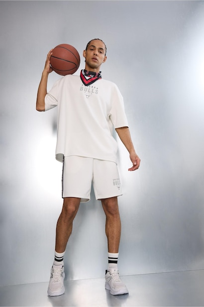 NBA Chicago Bulls Standard Fit Shorts
