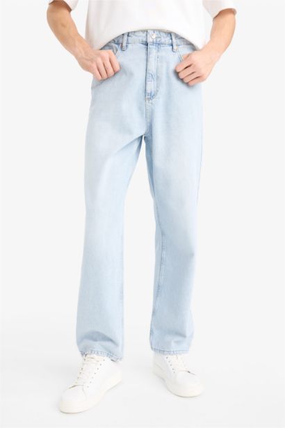 Baggy Fit Wide Leg Washed Jeans