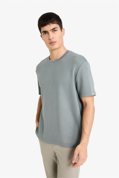 تيشيرت نص ردن قصة عادية ورقبة مستديرة