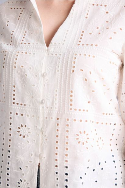 Regular Fıt Kaçık Yaka Brode Uzun Kollu Gömlek