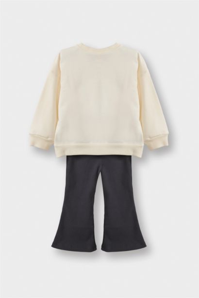 طقم بيبي بناتي قماش رقيق قصة عادية - قطعتين