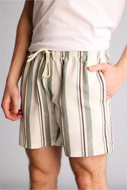 شورت بحر قصير ميكروفيبر ببطانة شبكية