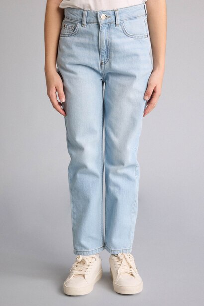 Girl Mom Fit Wide Leg Jeans