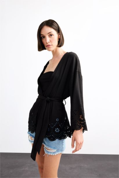 بلوزة ردن طويل مخصر برباط من الأمام