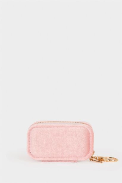 Kadın Pembe Takı Kutusu