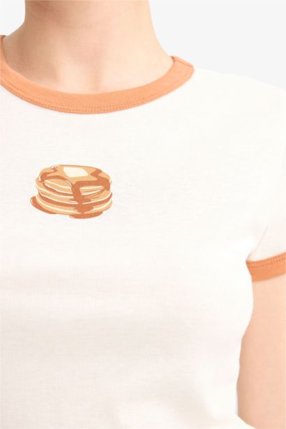 T-shirt côtelé imprimé à col rond Coupe ajustée de Fall in Love