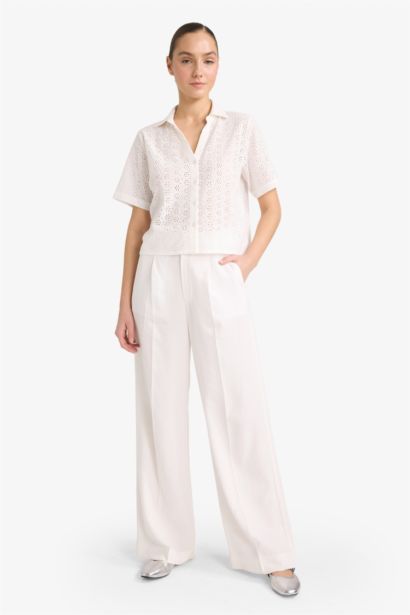 Regular Fıt Kaçık Yaka Brode Kısa Kollu Gömlek