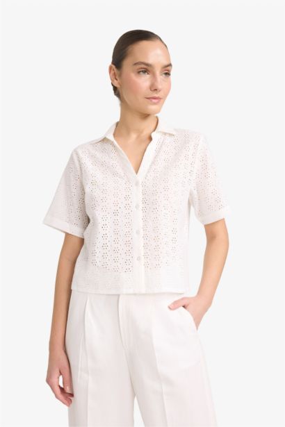 Regular Fıt Kaçık Yaka Brode Kısa Kollu Gömlek