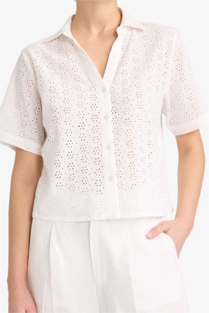 Regular Fıt Kaçık Yaka Brode Kısa Kollu Gömlek