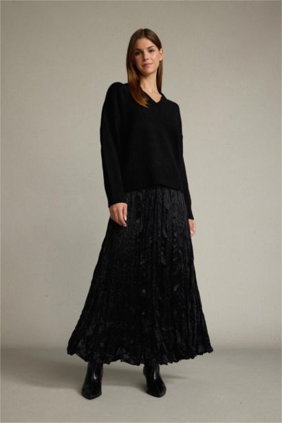 Relax Fit Satin Elastic Band Skirt