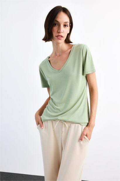 تيشيرت نص ردن محبوك بياخة V