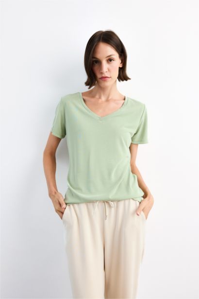 تيشيرت نص ردن محبوك بياخة V