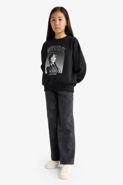 Girl Wednesday Oversize Fit Crew Neck Sweatshirt