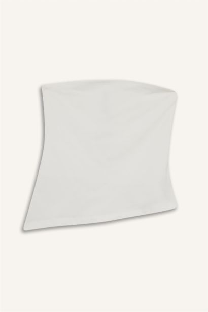 بلوزة بدون حمالات