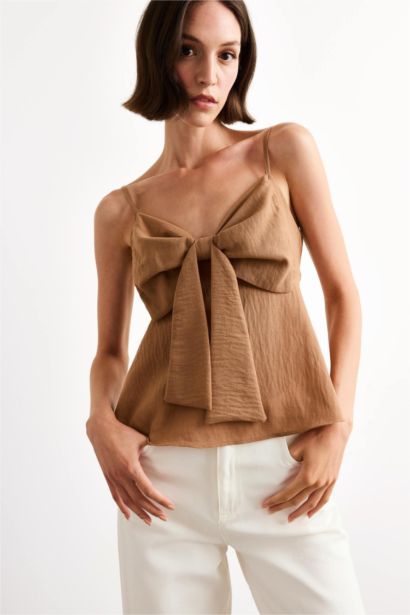 بلوزة نص ردن بياخة V