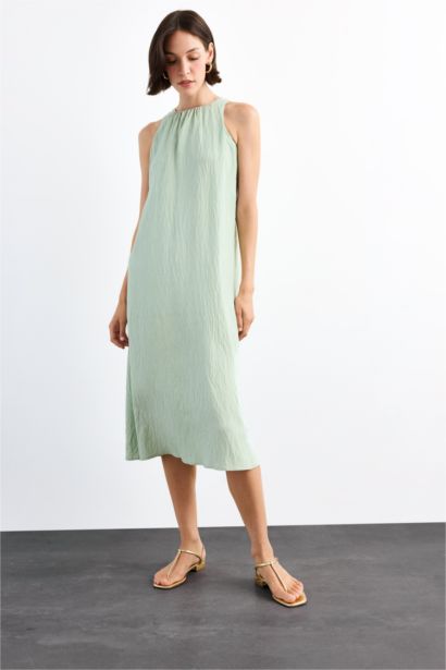Crinkle Fabric Sleeveless Midi Dress