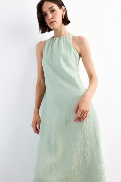 Crinkle Fabric Sleeveless Midi Dress
