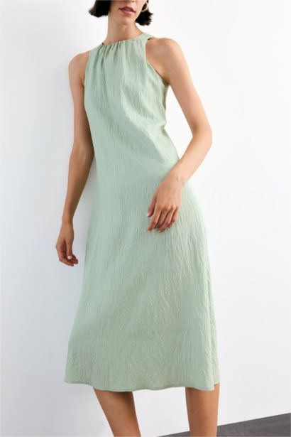 Crinkle Fabric Sleeveless Midi Dress
