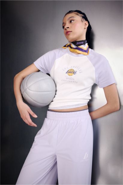 NBA Los Angeles Lakers Slım Fıt Pamuklu Kısa Kollu Tişört