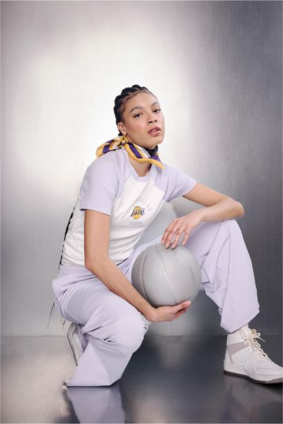 NBA Los Angeles Lakers Slım Fıt Pamuklu Kısa Kollu Tişört