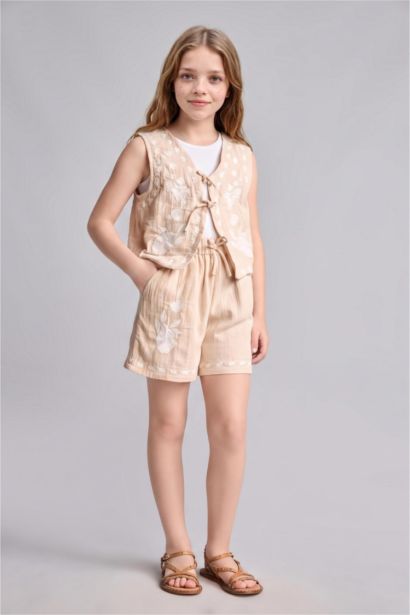 Girl Regular Fit Embroidered Beige Shorts